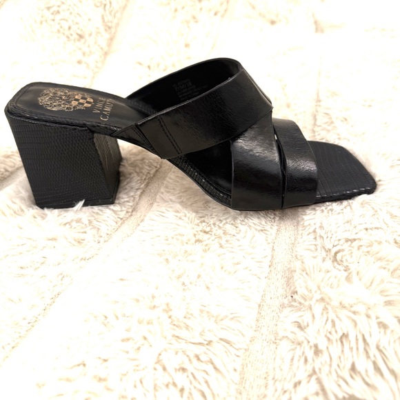 VINCE CAMUTO Black Sandals With Chunky Heel - Picture 10 of 16